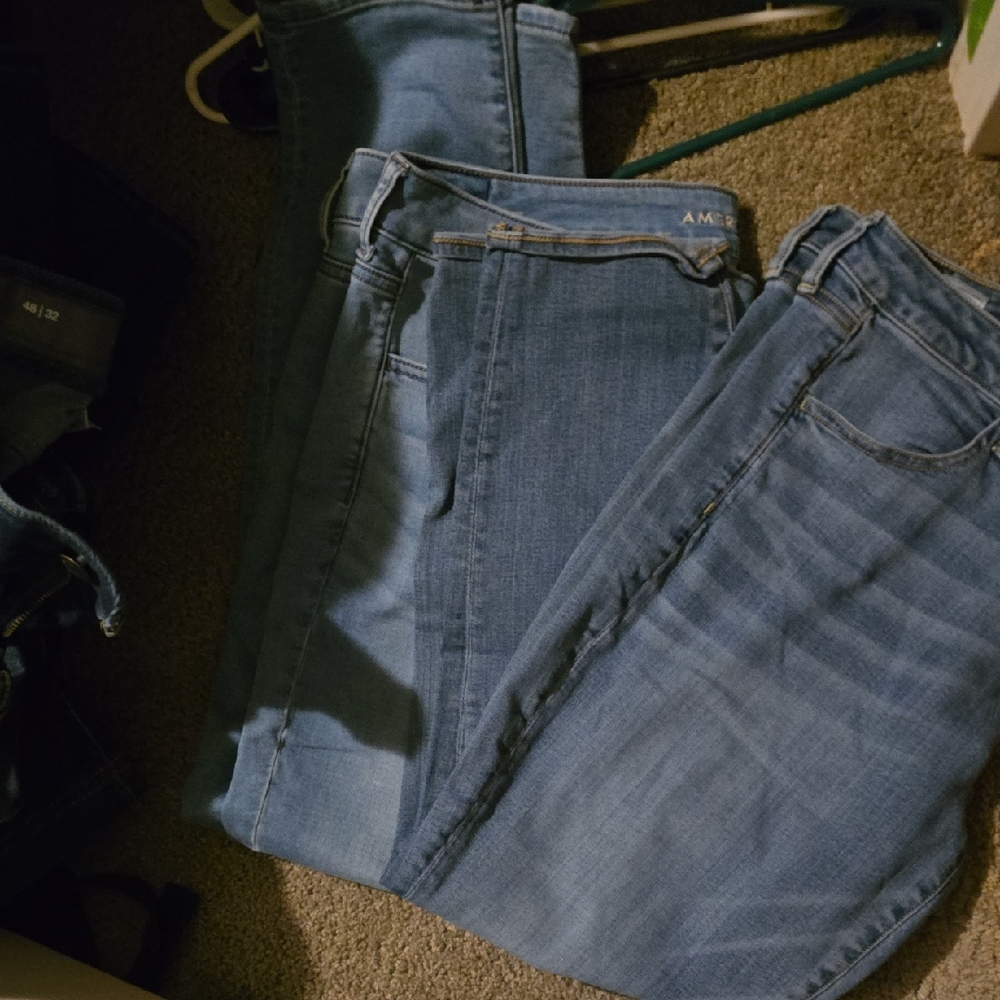 2 Pair American Eagle Outfitters Women's Light Blue Straight Leg Jeans
